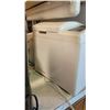 Image 5 : Small Appliances B
