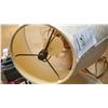Image 4 : Lamps B