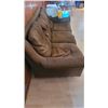 Image 1 : MCM Sofa C