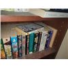 Image 15 : Books B
