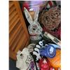 Image 10 : Christmas Décor & More B