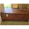 Image 1 : The H.E. Furniture Co. Chest C