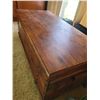 Image 3 : The H.E. Furniture Co. Chest C