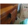 Image 4 : The H.E. Furniture Co. Chest C