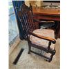 Image 4 : Antique Chair C