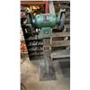 Image 1 : CROWN MC-6505, 3/4HP HEAVY DUTY BENCH GRINDER ON PEDESTAL