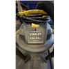 Image 4 : SCHUMACHER 8050 FAST CHARGER & 2 SHOP VACS