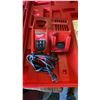 Image 4 : MILWAUKEE M12 HAMMERVAC UNIVERSAL DUST EXTRACTOR IN HARD TRANSPORT CASE WITH 2 BATTERIES & CHARGER