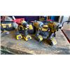 Image 2 : DEWALT 20V CORDLESS DRILL, 3 IMPACT DRILLS, 4 BATTERIES, 2 CHARGERS & 2 BAGS