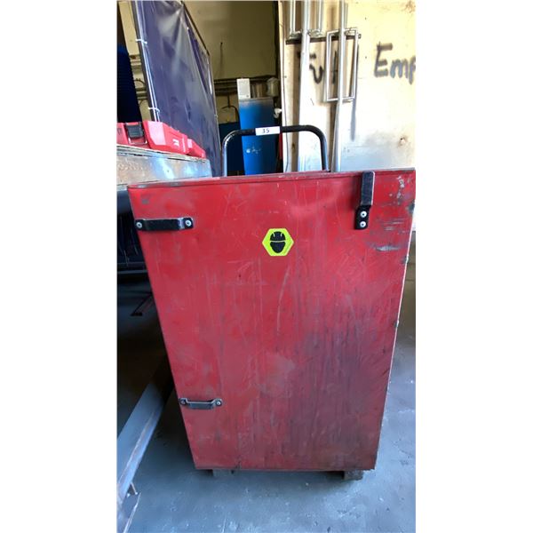 5 DRAWER MOBILE TOOL CABINET WITH ASSORTED CONTENTS