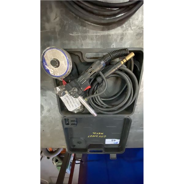 MILLER SPOOLMATE 100 SERIES MIG SPOOL GUN IN HARD TRANSPORT CASE