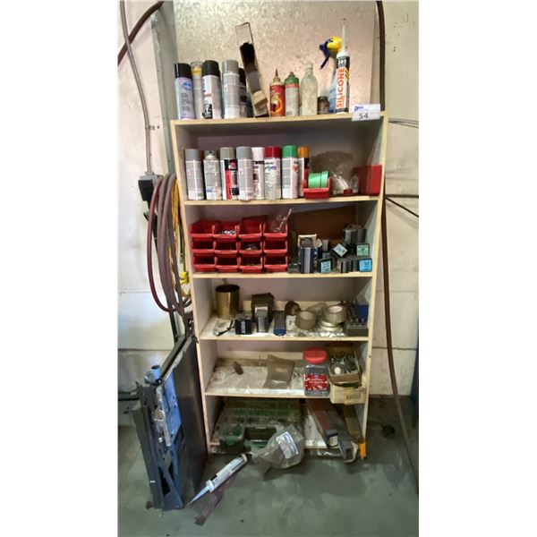WHITE WOODEN BOOKSHELF WITH ASSORTED SHOP CONTENT- PARTS, HARDWARE, SPRAY PAINT & MORE