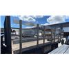 Image 8 : 2004 GMC W4500, 2DR FLATDECK TRUCK, WHITE, VIN J8DC4B14747008462,
