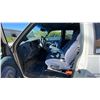 Image 5 : 1996 CHEVROLET SILVERADO, 2DR PU, WHITE, VIN 1GCGK29F6TE137964,