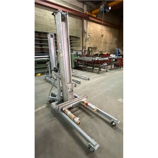 GENIE SUPERLIFT CONTRACTOR SLC-18 HEAVY DUTY MANUALLY OPERATED MATERIAL LIFT 650LB CAPACITY