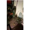 Image 2 : GREEN HEAVY DUTY INDUSTRIAL BAND SAW