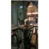 Image 2 : DELTA ROCKWELL VINTAGE VERTICAL BAND SAW