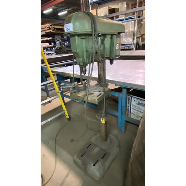 DELTA ROCKWELL 17-600, 17" VINTAGE DRILL PRESS
