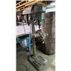 Image 2 : DELTA ROCKWELL 17-600, 17" VINTAGE DRILL PRESS