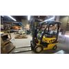 Image 1 : YALE GLC050VXNVRE085YELLOW PROPANE FORKLIFT WITH SOLID TIRES, FINGER CONTROLS, 3 STAGE MAST, SIDE