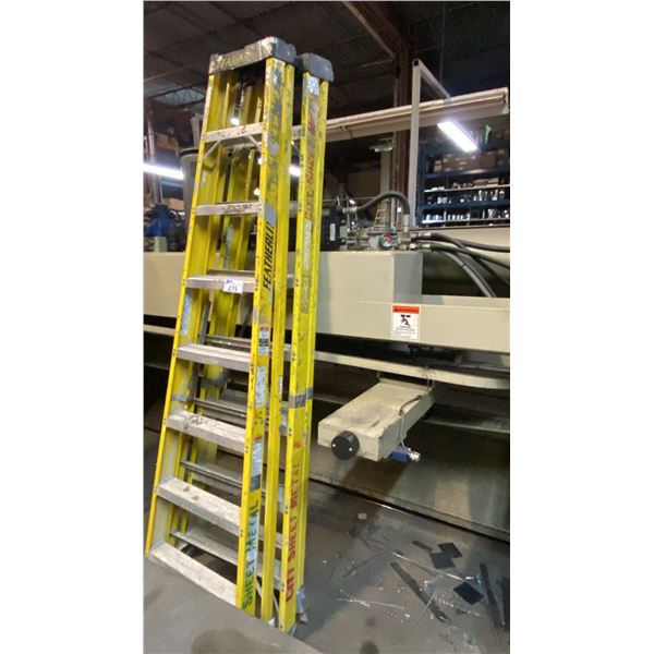 PAIR OF 2 FEATHERLITE YELLOW FIBERGLASS 8' LADDERS