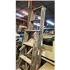 Image 2 : 2 WOODEN LADDERS- 8' & 6'