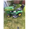 Image 18 : John Deere STX46 5-Speed Lawn Tractor