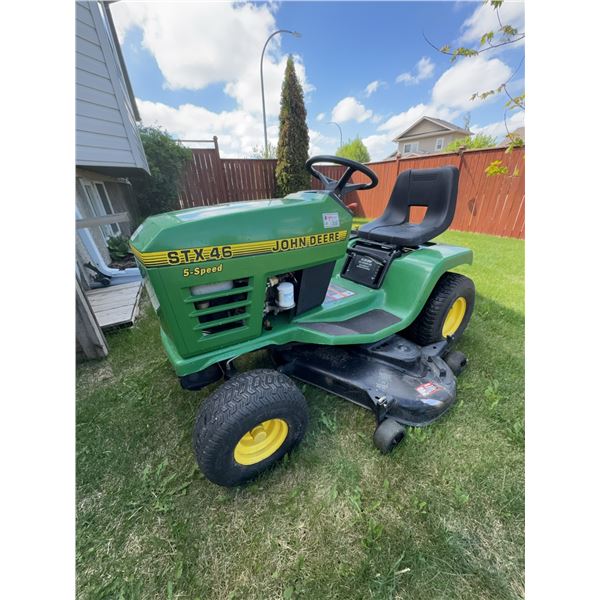 John Deere STX46 5-Speed Lawn Tractor