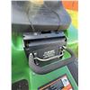 Image 8 : John Deere STX46 5-Speed Lawn Tractor