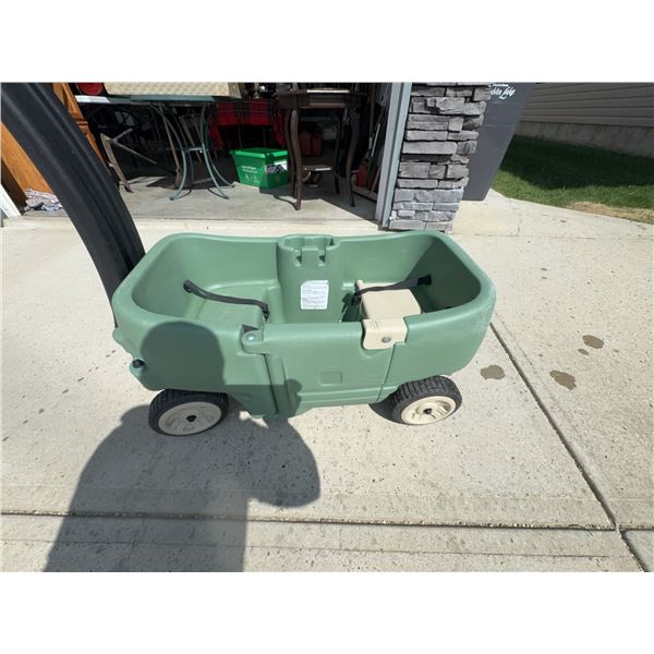 Plastic Pull Wagon with Handle