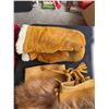 Image 3 : Several pieces of handmade winterwear: MOOSE HIDE LEATHER mittens lined with fleece, a pair of tall 