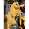 Image 5 : Several pieces of handmade winterwear: MOOSE HIDE LEATHER mittens lined with fleece, a pair of tall 