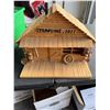 Image 1 : Wooden Model Cabin Trapline 1011