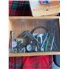 Image 4 : Tools, Fire Extinguisher, Camera, Lock
