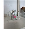 Image 1 : Glass Swan Figurine Set with Mirror Base