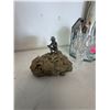 Image 5 : Glass Swan Figurine Set with Mirror Base