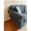 Image 2 : Blue Upholstered Loveseat