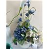 Image 3 : Decorative Vases & Faux Flowers