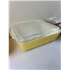 Image 3 : Vintage Pyrex Dishes