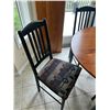 Image 2 : Nadeau Dining Table & Chairs