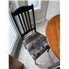 Image 3 : Nadeau Dining Table & Chairs