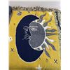 Image 4 : Sun & Moon Throw Blankets