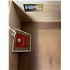 Image 5 : Mobilier HPL Furniture Dresser & Mirror