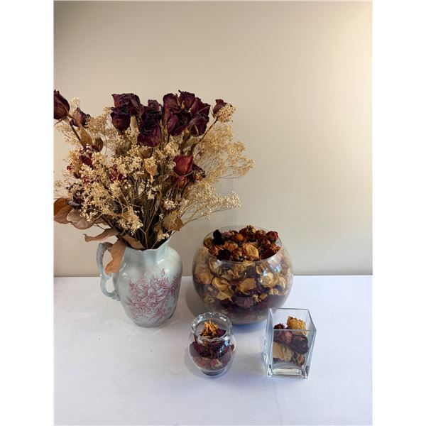 Dried Roses & Floral Arrangements