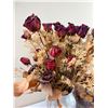Image 5 : Dried Roses & Floral Arrangements