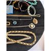 Image 4 : Costume Jewelry Lot