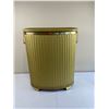 Image 1 : Vintage Laundry Hamper
