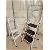 Image 1 : Folding Step Ladders