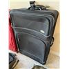 Image 5 : Luggage Lot