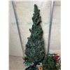 Image 2 : Christmas Trees & Decor